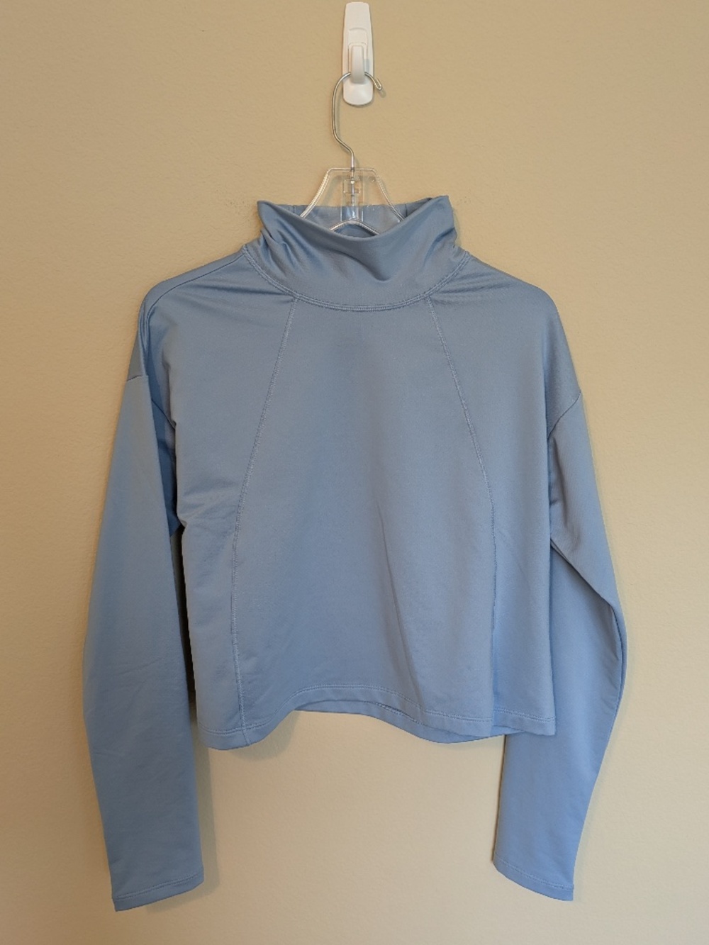 Athleta Mock Turtleneck Long Sleeve Crop Top Light Blue